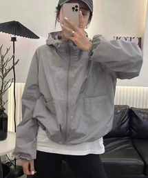 フード付きショート丈ブルゾン