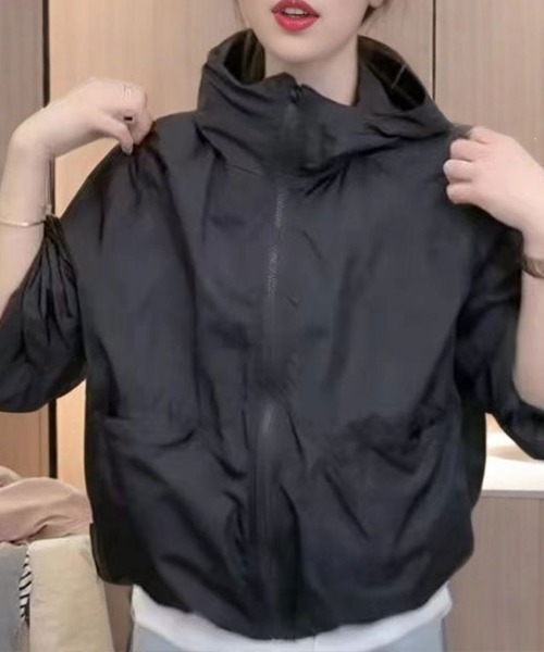 Flugge（フラッジー）の「フード付きショート丈ブルゾン（ブルゾン・レディース・ブラック・LARGE/MEDIUM）」の9枚目の写真