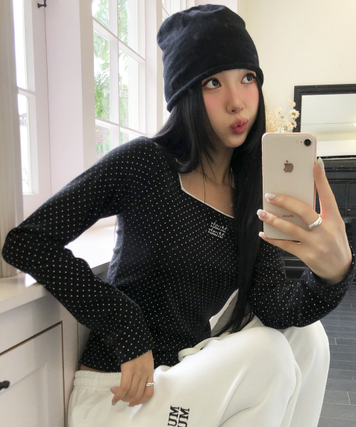muahmuah（ムーアムーア）の「スクエアネック ドット ロングスリーブ [ブラック]（Tシャツ/カットソー・レディース・その他・FREE）」の2枚目の写真