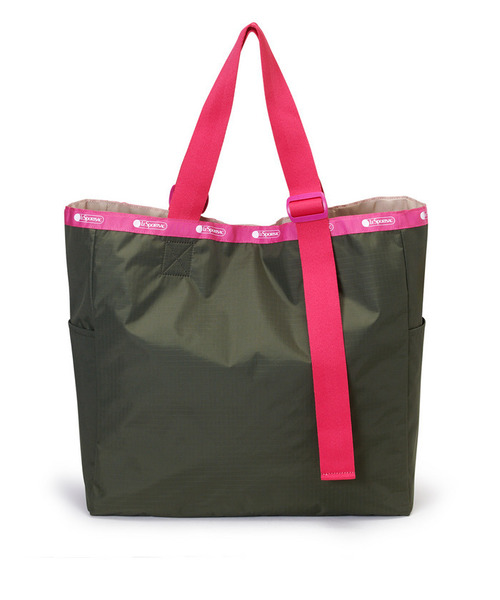 LeSportsac(レスポートサック)の「LG HANDLE ADJ TOTE アボカド/ベージュピンクウェビング(トートバッグ・レディース・グリーン・FREE)」の4枚目の写真