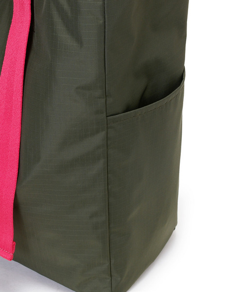 LeSportsac(レスポートサック)の「LG HANDLE ADJ TOTE アボカド/ベージュピンクウェビング(トートバッグ・レディース・グリーン・FREE)」の7枚目の写真