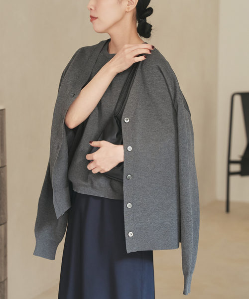 plage(プラージュ)の「《一部店舗・WEB限定追加》sweat kn nuance カーディガン 2(カーディガン/ボレロ・レディース・チャコールグレー/ライトグレー・FREE)」の15枚目の写真