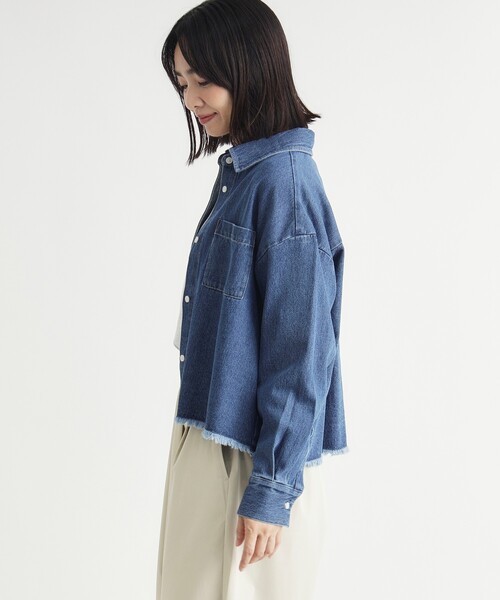 HONEYSUCKLE ROSE(ハニーサックルローズ)の「《店舗人気アイテム》デニム加工ショートシャツ(シャツ/ブラウス・レディース・ブルー系その他/サックスブルー・04/05)」の9枚目の写真
