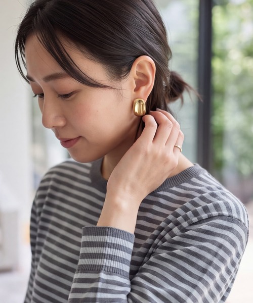 STYLE DELI(スタイルデリ)の「プレートプッシュイヤリング(イヤリング・レディース・シルバー/ゴールド・FREE)」の3枚目の写真