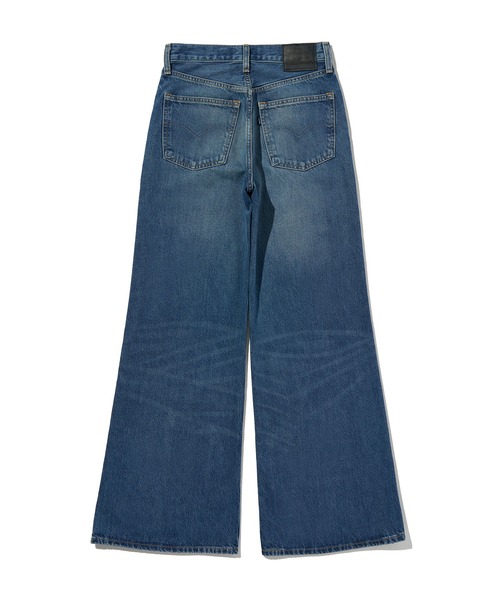 Levi's（リーバイス）の「Levi's/リーバイス BLUETAB(TM) ハイライズ フレアジーンズ（デニムパンツ・レディース・ダークインディゴブルー・26inch/25inch/24inch/23inch/28inch/27inch）」の6枚目の写真