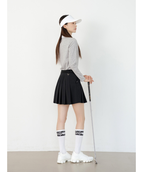 NITINA(ニティナ)の「エアロフィット 長袖襟付きTシャツ M/GY(Tシャツ/カットソー・レディース・グレー・SMALL/MEDIUM)」の4枚目の写真