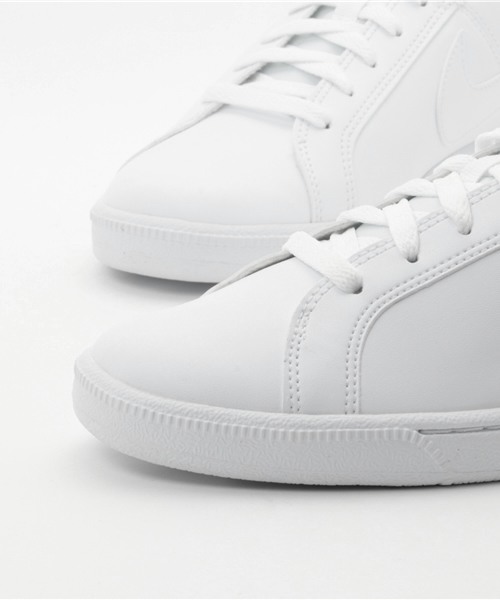 NIKE（ナイキ）の「NIKE/ナイキ コートロイヤル（スニーカー・メンズ・ホワイト/ブラック×ホワイト/ホワイト×ブラック/ホワイト×グレー/ホワイト×ネイビー・26.5cm/27.5cm/27cm/26cm/28cm/25.5cm/24.5cm/25cm/24cm/29cm/24㎝/28.5cm）」の13枚目の写真