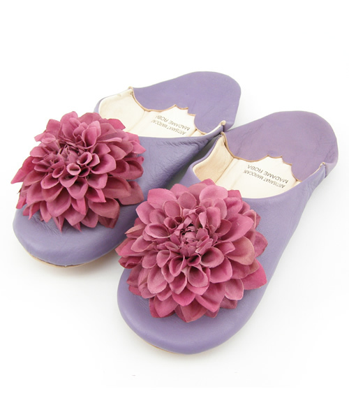 green label relaxing（グリーンレーベルリラクシング）の「MRフルールバブーシュ（ルームシューズ/スリッパ・レディース・ナチュラル/ブラウン/ピンク/ライラック・フリー）」の3枚目の写真