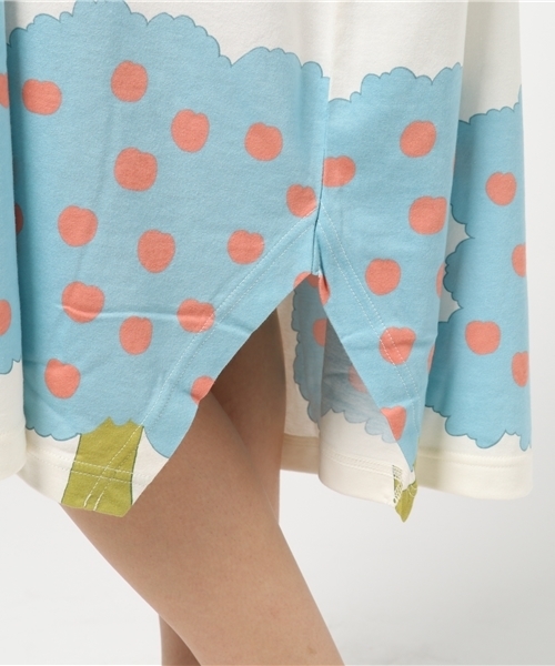 Ne-net(ネネット)の「(S)ハートりんごカットソー(ワンピース・レディース・グレー/オフホワイト・02)」の13枚目の写真