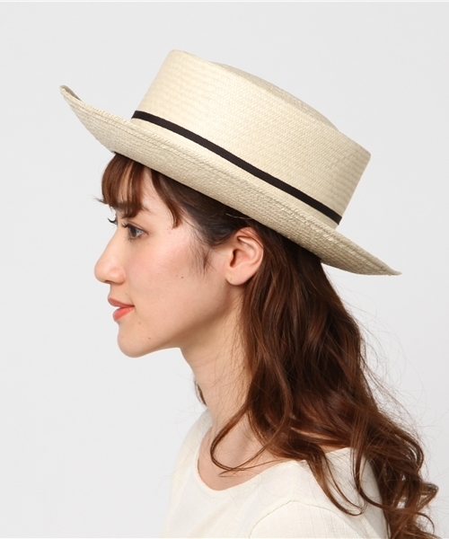 MANIERA（マニエラ）の「MANIERA / FINE RAFFIA PORKPIE（ハット・レディース・ナチュラル・MEDIUM）」の2枚目の写真