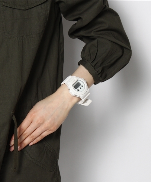 BEAMS BOY(ビームスボーイ)の「G-SHOCK / “DW6900-WW-7JF”(アナログ腕時計・レディース・ホワイト・ONE SIZE)」の6枚目の写真