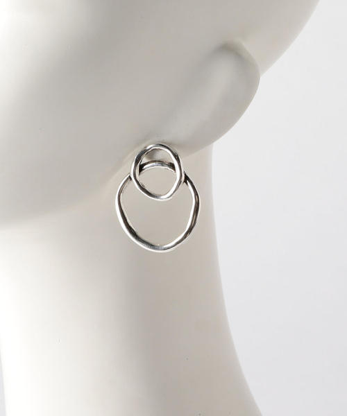 BEAUTY&YOUTH UNITED ARROWS(ビューティーアンドユースユナイテッドアローズ)の「<VELATTI>ダブルサークルピアス ◆(ピアス(両耳用)・レディース・シルバー・FREE)」の5枚目の写真