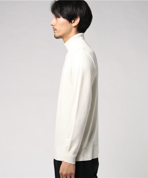 UNITED TOKYO（ユナイテッドトウキョウ）の「Super120's 18Gウォッシャブルタートル（ニット/セーター・メンズ・ブラック/ライトグリーン/マルチ/ネイビー/オフホワイト/レッド/バーガンディー/マスタード/テラコッタ/チャコールグレー・1/2/3）」の12枚目の写真