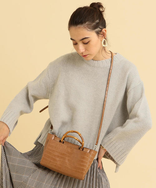 BEAUTY&YOUTH UNITED ARROWS（ビューティーアンドユースユナイテッドアローズ）の「＜LS Scene＞∴バンブーハンドルミニミニショルダーバッグ о（ショルダーバッグ・レディース・ブラック/ブラウン/ダークブラウン/ナチュラル/ダークグリーン・FREE）」の19枚目の写真