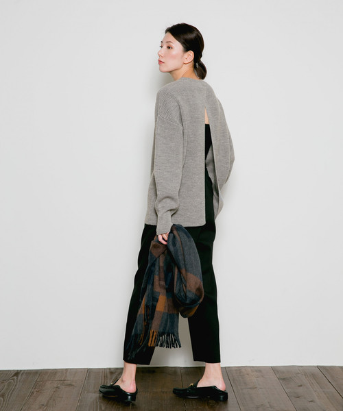 Curensology（カレンソロジー）の「Curensology(カレンソロジー)/バックポイントプルオーバー（ニット/セーター・レディース・ホワイト/ボルドー/スモークグレー・FREE）」の6枚目の写真