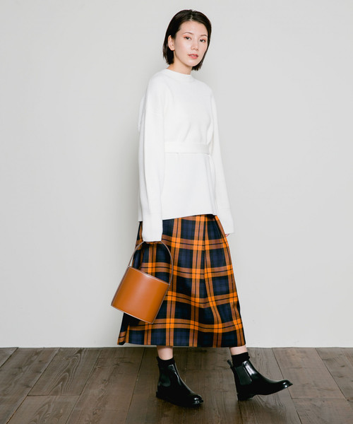 Curensology（カレンソロジー）の「Curensology(カレンソロジー)/バックポイントプルオーバー（ニット/セーター・レディース・ホワイト/ボルドー/スモークグレー・FREE）」の9枚目の写真