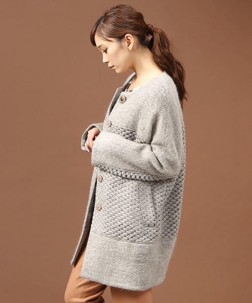 Soareak(ソアリーク)の「ビッグシルエットスライバーコート(その他アウター・レディース・ブラック/グレー/ベージュ・MEDIUM)」の5枚目の写真