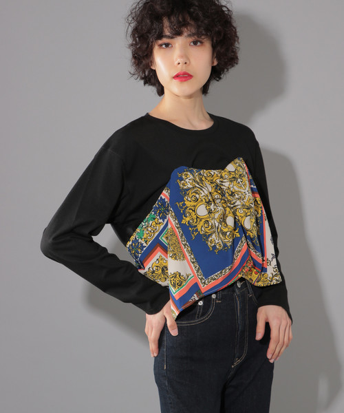 PAGEBOY（ページボーイ）の「スカーフレイヤードプルオーバー（Tシャツ/カットソー・レディース・オフホワイト/ブラック・FREE）」の2枚目の写真