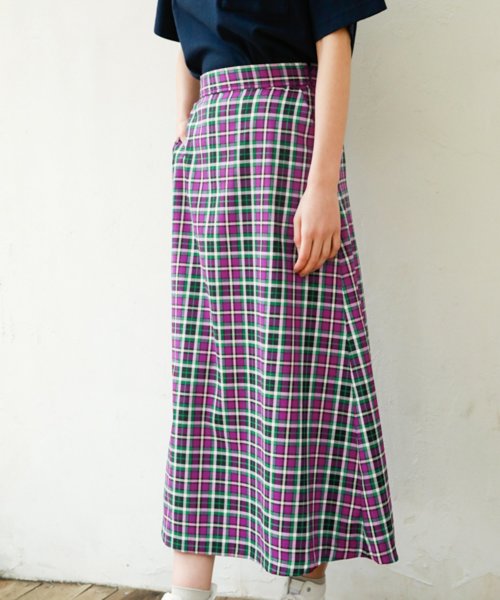 niko and...(ニコアンド)の「チェック柄ミドルフレアスカート(スカート・レディース・ベージュ/パープル/ネイビー・MEDIUM/LARGE)」の3枚目の写真