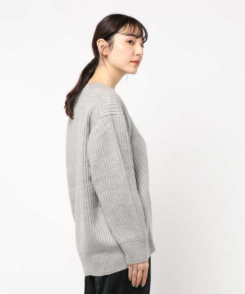 AMERICAN HOLIC(アメリカンホリック)の「フワフワ深Vネックニットプルオーバー*(ニット/セーター・レディース・ネイビー/ピンク/アイボリー/マスタード/グレー系その他/グレー系その他2・M/L)」の8枚目の写真