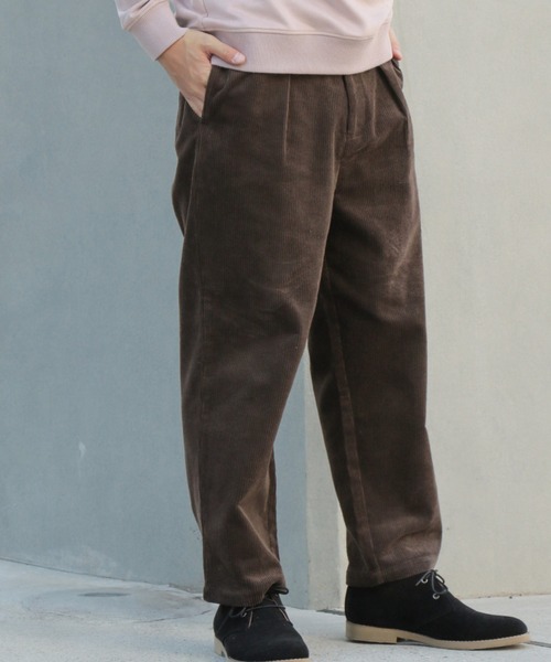 LAKOLE（ラコレ）の「8Wコーデュロイワイドパンツ / LAKOLE（その他パンツ・メンズ・グリーン/アイボリー/サンドグレー/ブラウン/グレー・SMALL/MEDIUM/LARGE）」の3枚目の写真