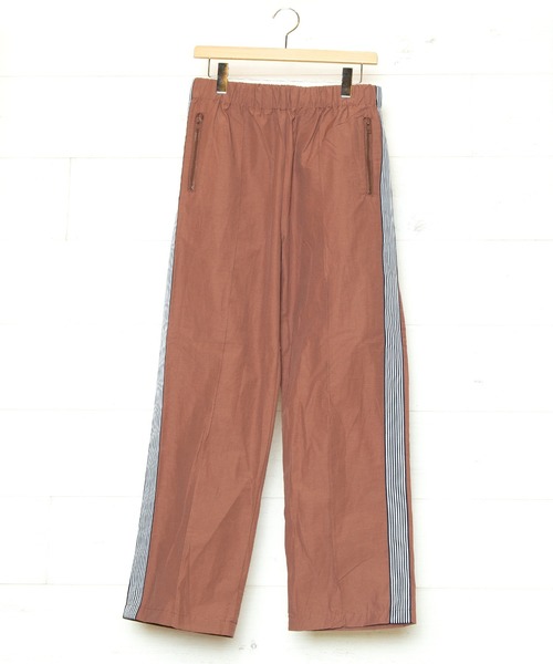 ONE DAY KMC (ワンデイケーエムシー)の「STEEL BROWN / ロクヨンクロス トラックパンツ(その他パンツ・メンズ・ブラック/ベージュ/パープル/ネイビー/ブラウン/グレー/オリーブ・MEDIUM/LARGE/X-LARGE)」の4枚目の写真