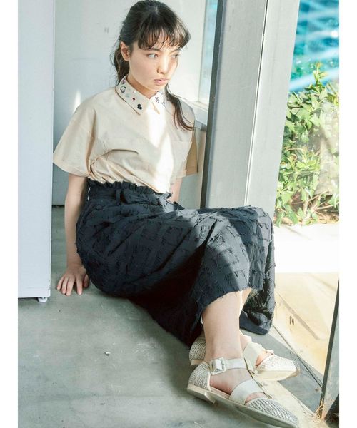 merry jenny(メリージェニー)の「floralスパンコールカラーシャツ(シャツ/ブラウス・レディース・ベージュ/オフホワイト・FREE)」の6枚目の写真