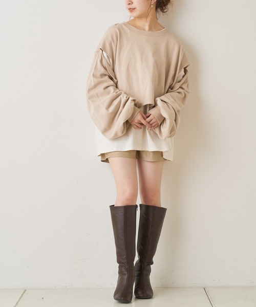 Chico（チコ）の「マルチウェイルーズショートスウェット（スウェット・レディース・チャコールグレー/ライトベージュ/グレイッシュベージュ/ライトカーキ・FREE）」の13枚目の写真