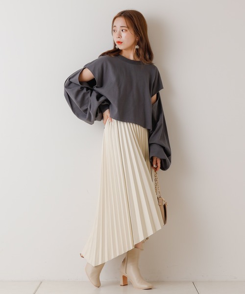 Chico（チコ）の「マルチウェイルーズショートスウェット（スウェット・レディース・チャコールグレー/ライトベージュ/グレイッシュベージュ/ライトカーキ・FREE）」の10枚目の写真