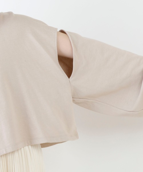 Chico（チコ）の「マルチウェイルーズショートスウェット（スウェット・レディース・チャコールグレー/ライトベージュ/グレイッシュベージュ/ライトカーキ・FREE）」の18枚目の写真