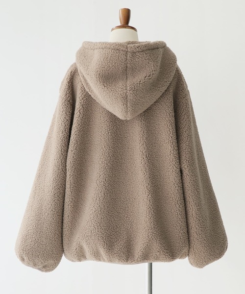 n'OrLABEL（ノアールレーベル）の「『異素材フーデッドボアブルゾン』（ブルゾン・レディース・モカ/ピンクベージュ/ライトカーキ/グレイッシュベージュ/ブラック/グレイッシュブルー/パープル/グリーン・FREE/1/2）」の18枚目の写真