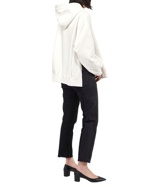 MM6 Maison Margiela スリットフーデットパーカー MM6 Maison Margiela（ｴﾑｴﾑｼｯｸｽ ﾒｿﾞﾝ ﾏﾙｼﾞｪﾗ）の「MM6 Maison