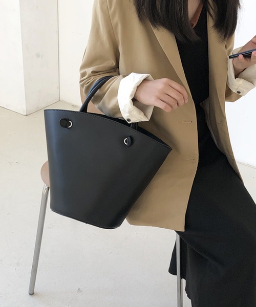 shopnikoniko（ショップニコニコ）の「2wayバケットバッグ（ショルダーバッグ・レディース・ベージュ/ブラック/ブラウン・フリー）」の2枚目の写真