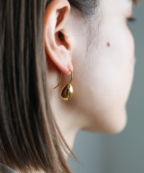 select MOCA(セレクトモカ)の「ニュアンスドロップピアス(ピアス(両耳用)・レディース・シルバー/ゴールド・FREE)」の6枚目の写真