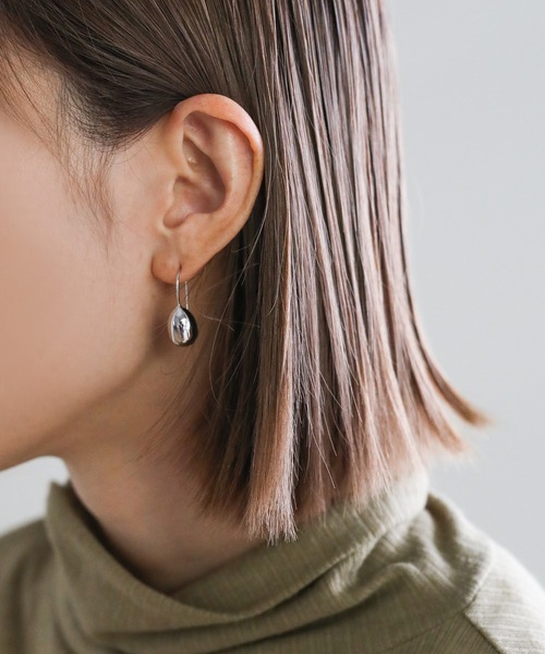 select MOCA(セレクトモカ)の「ニュアンスドロップピアス(ピアス(両耳用)・レディース・シルバー/ゴールド・FREE)」の8枚目の写真