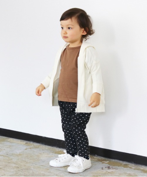 quoti use fith（クゥオティ　ユース　フィス）の「ベビーウェーブ ドットロングパンツ（スウェットパンツ・キッズ・ベージュ/ブラック/カーキ・100/110/90/120/130/80）」の13枚目の写真