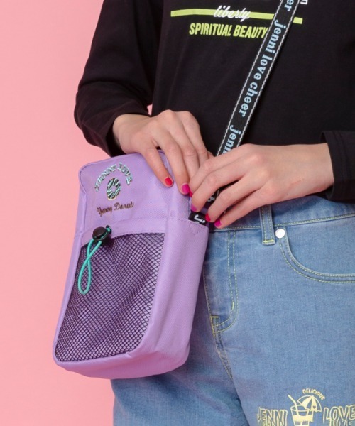 JENNI love（ジェニィラブ）の「タテガタショルダーバッグ（ショルダーバッグ・キッズ・オフホワイト/ブラック/ラベンダー・F）」の3枚目の写真