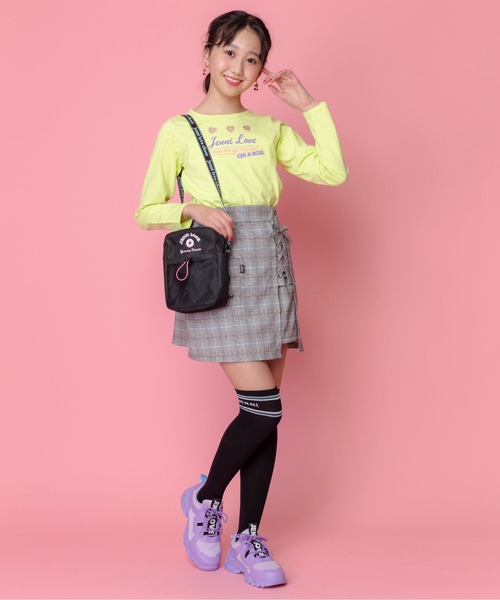 JENNI love（ジェニィラブ）の「タテガタショルダーバッグ（ショルダーバッグ・キッズ・オフホワイト/ブラック/ラベンダー・F）」の5枚目の写真