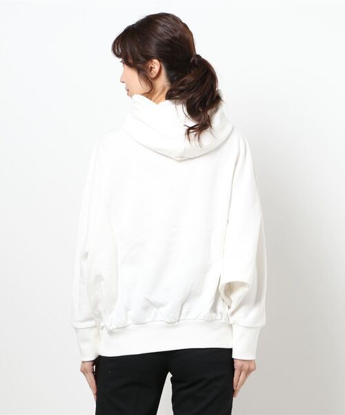 Te chichi（テチチ）の「ドルマンパーカー（パーカー・レディース・オリーブ/ベージュ/オフホワイト・ﾌﾘ-）」の4枚目の写真