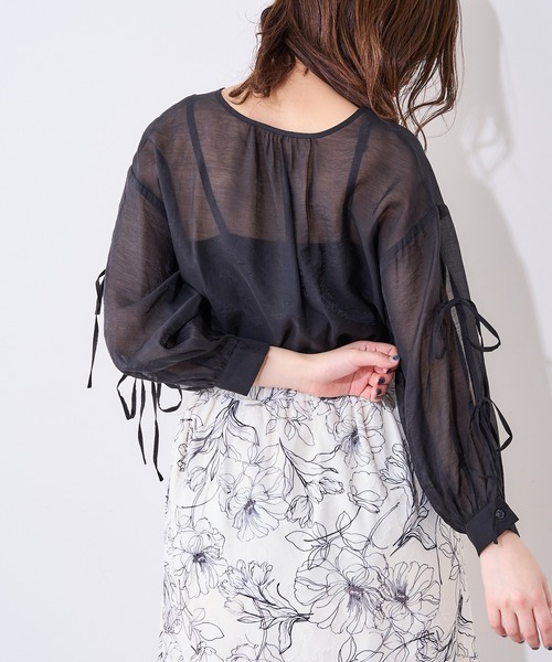 natural couture（ナチュラルクチュール）の「【WEB限定】ダブルリボン2WAYシアーブラウス（シャツ/ブラウス・レディース・ブラック/オフホワイト/ミント/ピンクベージュ・FREE）」の5枚目の写真