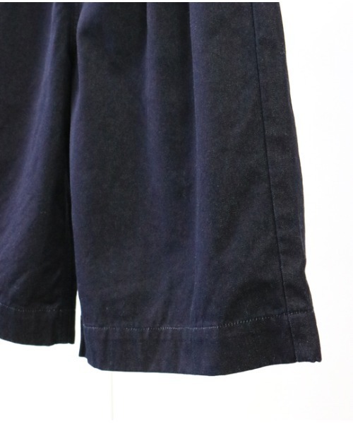TEXTURE WE MADE（テクスチャーウィーメイド）の「WIDE TUCK SHORT PANT：ワイドタックショートパンツ（その他パンツ・メンズ・インディゴブルー・30inch/32inch/28inch）」の7枚目の写真