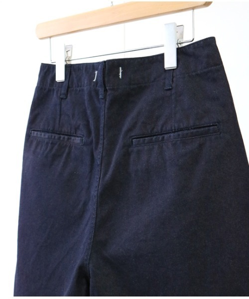 TEXTURE WE MADE（テクスチャーウィーメイド）の「WIDE TUCK SHORT PANT：ワイドタックショートパンツ（その他パンツ・メンズ・インディゴブルー・30inch/32inch/28inch）」の8枚目の写真