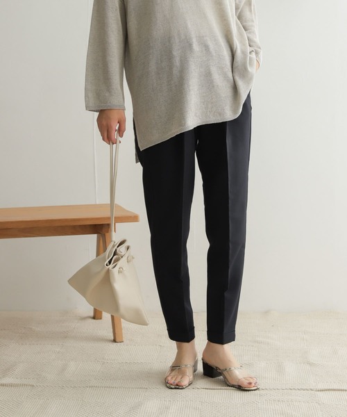 URBAN RESEARCH DOORS(アーバンリサーチドアーズ)の「ストレッチテーパードイージーパンツ(その他パンツ・レディース・ブラック/ネイビー/グレー系その他・38/36/34)」の20枚目の写真