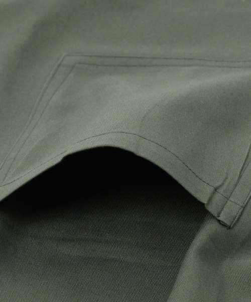 niko and...（ニコアンド）の「[CITY CREEK]ステッチエプロン（エプロン・レディース・グリーン/ベージュ/ネイビー・0）」の4枚目の写真