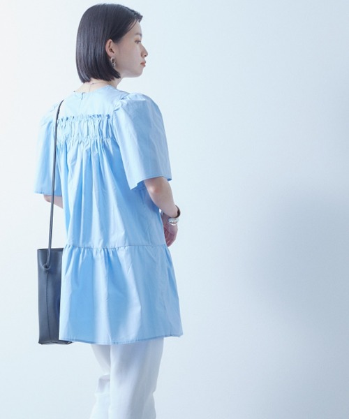 ECRIRE(エクリール)の「ギャザーフレアチュニック(チュニック・レディース・ベージュ/グリーン/ブルー/オフホワイト・フリー)」の12枚目の写真