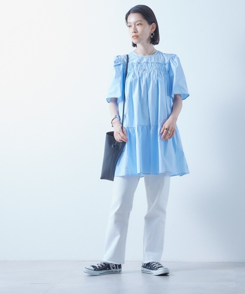 ECRIRE(エクリール)の「ギャザーフレアチュニック(チュニック・レディース・ベージュ/グリーン/ブルー/オフホワイト・フリー)」の10枚目の写真