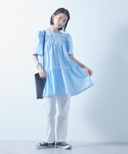 ECRIRE(エクリール)の「ギャザーフレアチュニック(チュニック・レディース・ベージュ/グリーン/ブルー/オフホワイト・フリー)」の14枚目の写真