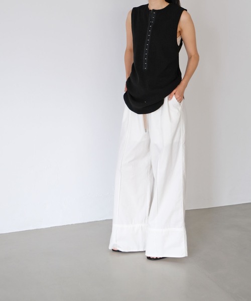 AKTE（アクテ）の「フロントスナップサーマルタンクトップ（Tシャツ/カットソー・レディース・ホワイト/ブラック・FREE）」の4枚目の写真