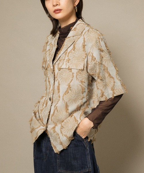 KBF（ケイビーエフ）の「カットジャガードハーフスリーブジャケット（テーラードジャケット・レディース・ベージュ/グリーン・ONE）」の16枚目の写真