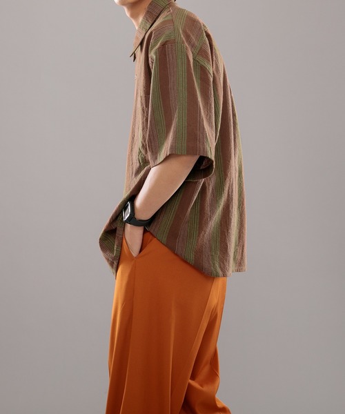 kutir（クティール）の「古着風ストライプシャツ（シャツ/ブラウス・メンズ・ダークブラウン/マスタード・MEDIUM/LARGE）」の18枚目の写真